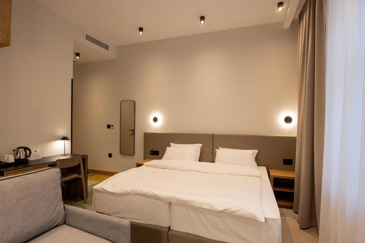 Hop Inn Rooms & Suites ベオグラード エクステリア 写真