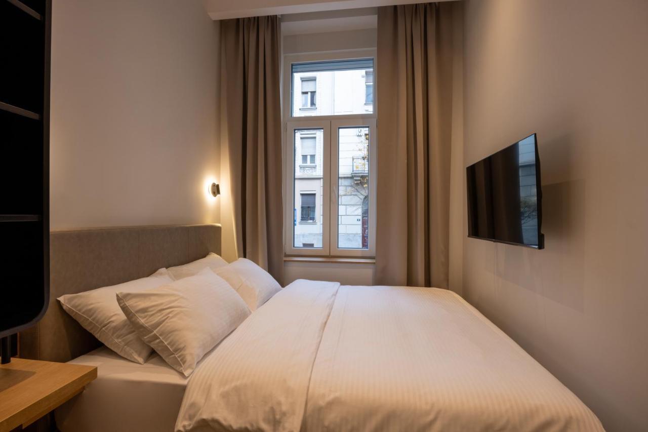 Hop Inn Rooms & Suites ベオグラード エクステリア 写真
